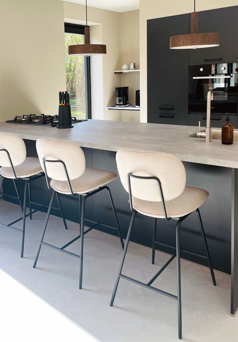 vakantiegeluk-keuken-barkrukke