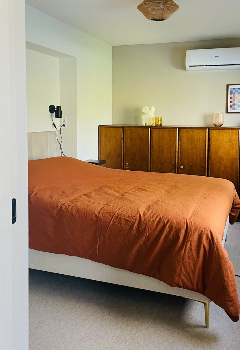 vakantiegeluk-master-bedroom-s